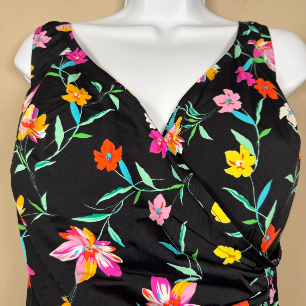 St John's Bay Floral Faux Wrap One Piece Swimsuit 22W - Picture 4 of 13